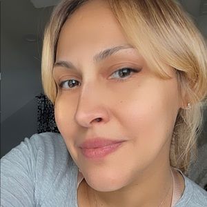 Meet your Posher, Bobbie